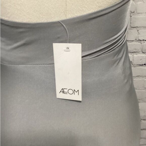 Aeom Dress Women’s Size XS Color Silver Cocktail Dress New with Tags - Picture 2 of 8